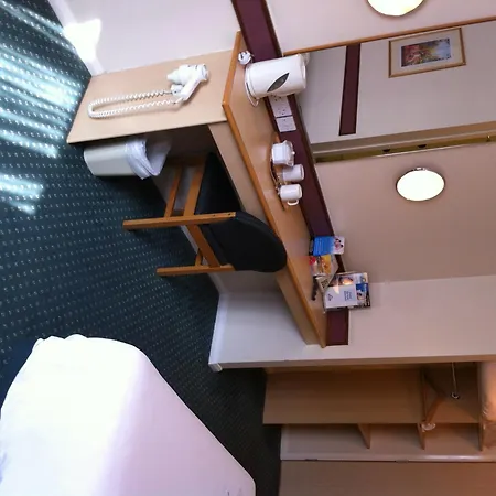 Hotel Days Sheffield South 3*