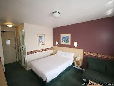Days Sheffield South Hotel